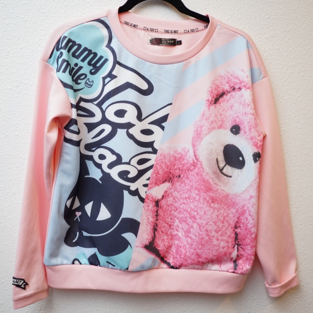 AO2 Toby Black Gummy Smile Pink Sweatshirt Size M